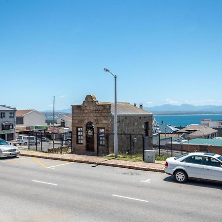 Bay Vista Guesthouse モーセル・ベイ エクステリア 写真